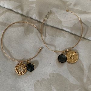 Cute hoops with two discs / black stone and gold with gems (costume jewelry)